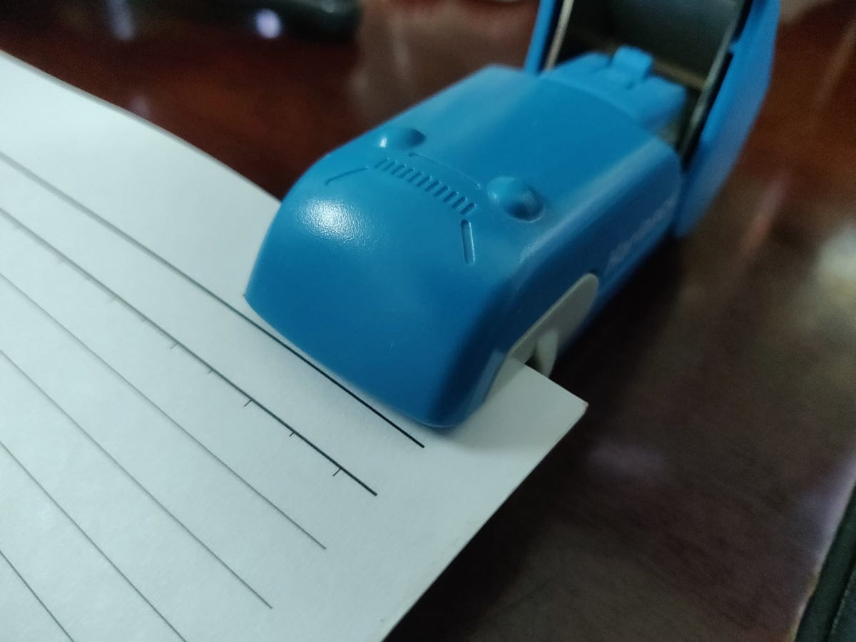 Put on to 10 sheets inside the Harinacs as you would normally do with a normal stapler.